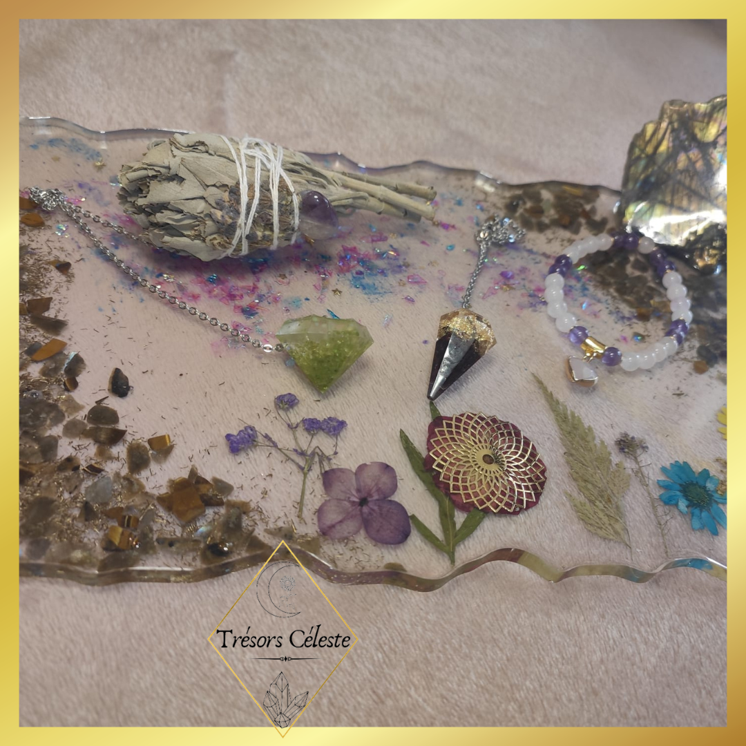 Plateau avec une Labradorite brut et oeil de tigre